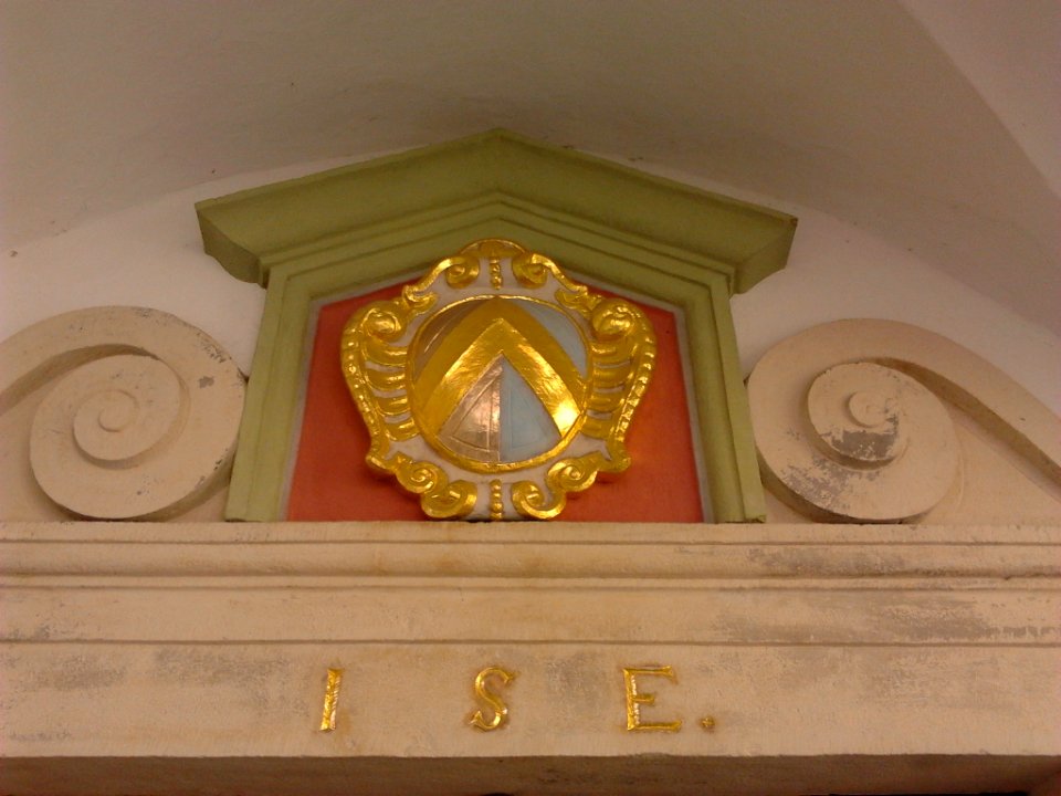 Walburgiberg Eichstätt -Wappen an Türstock Gruftkapelle