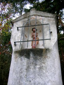 Walburgaholz Pietenfeld -Bildstock Figurennische