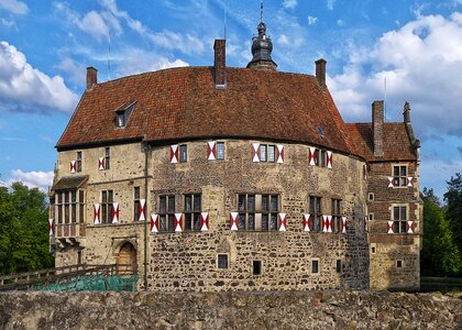 Wasserburg well lowland castle photo