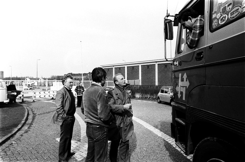 Wilde stakingen bij Wilton Fijenoord en HVO nog steeds bezig. Werknemers bij de , Bestanddeelnr 932-0417