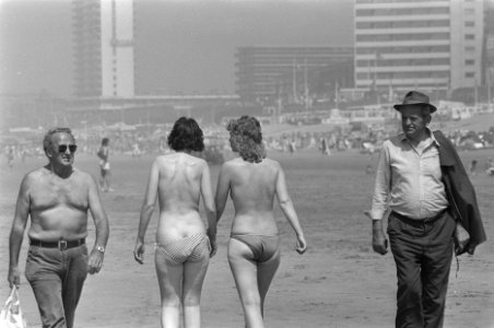 Warm weer op strand Zandvoort, Bestanddeelnr 934-0233
