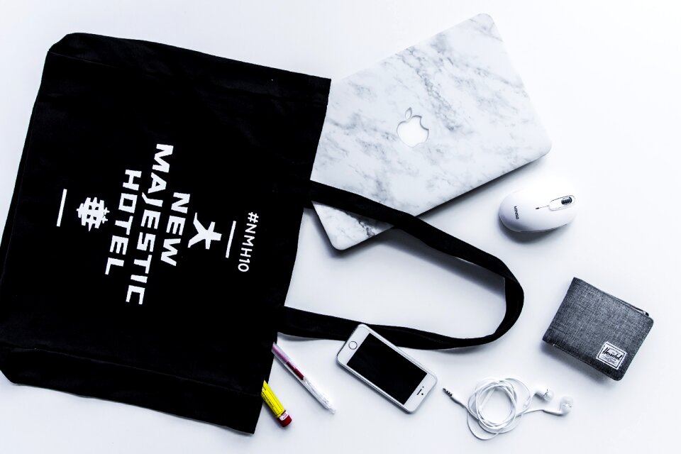 Phone earphones wallet