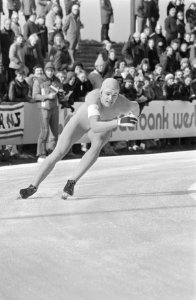 WK sprint in Alkmaar Eric Heiden (voor) tegen Jos Valentijn op de 500 meter, Bestanddeelnr 934-6619