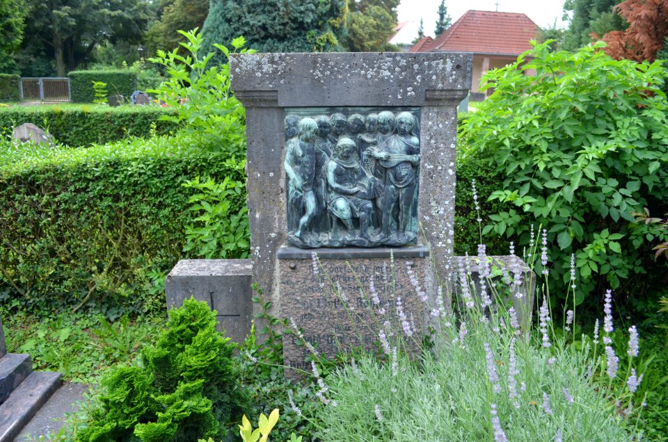 Wallau, Friedhof, Grab Rübsamen