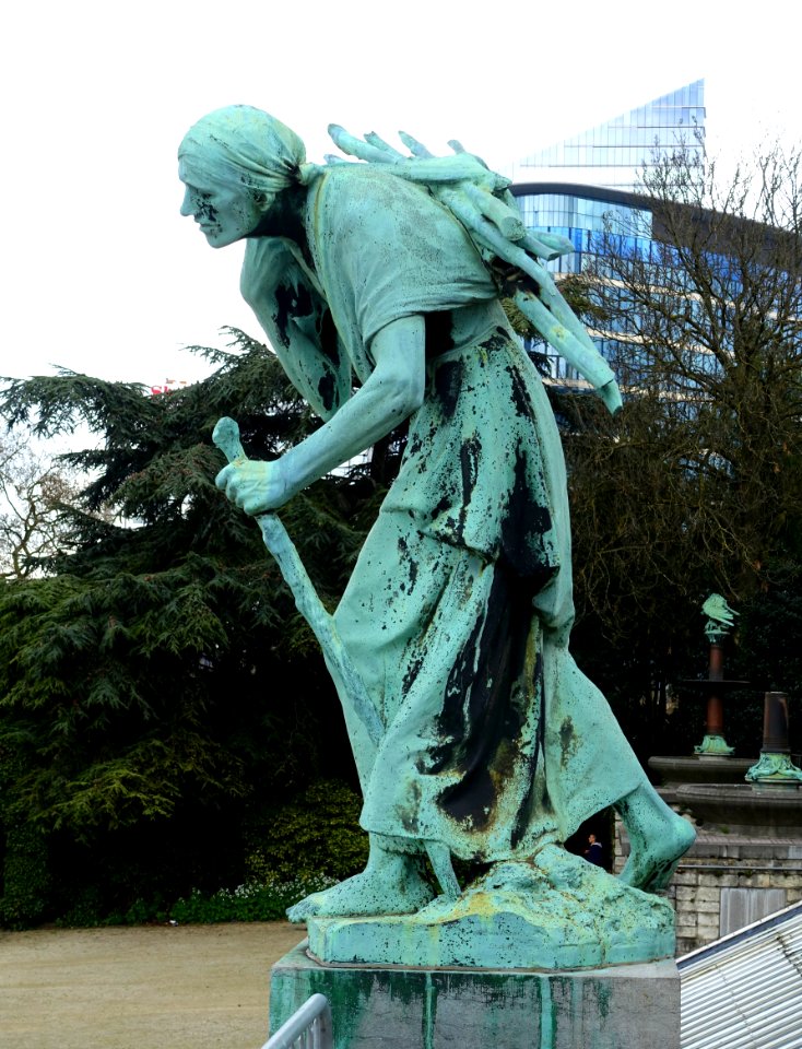 Winter by Pierre Jean Braecke - Botanical Garden of Brussels - Brussels, Belgium - DSC06711