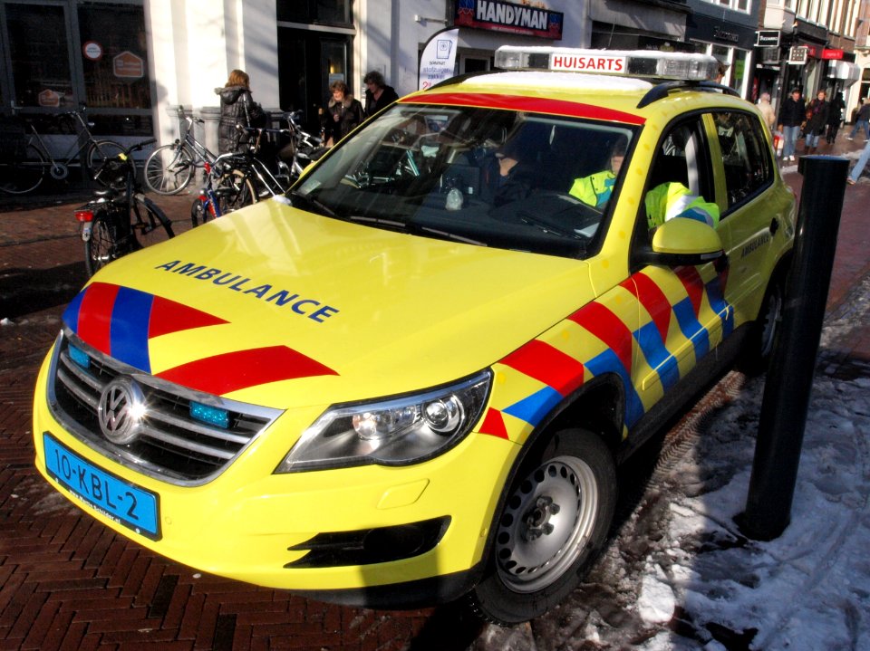 VW Ambulance 10-KBL-2