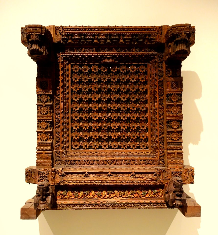 Window, Western India, Gujarat, Patan, 16th-17th century, carved wood - Ethnological Museum, Berlin - DSC01556