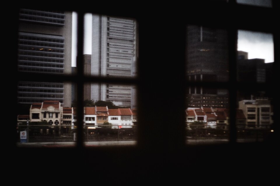 Silhouette window architecture