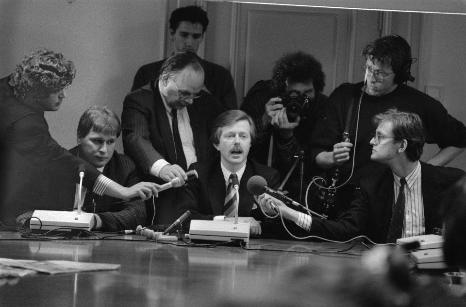 VVD-fractievoorzitter Joris Voorhoeve geeft commentaar, Bestanddeelnr 934-4462