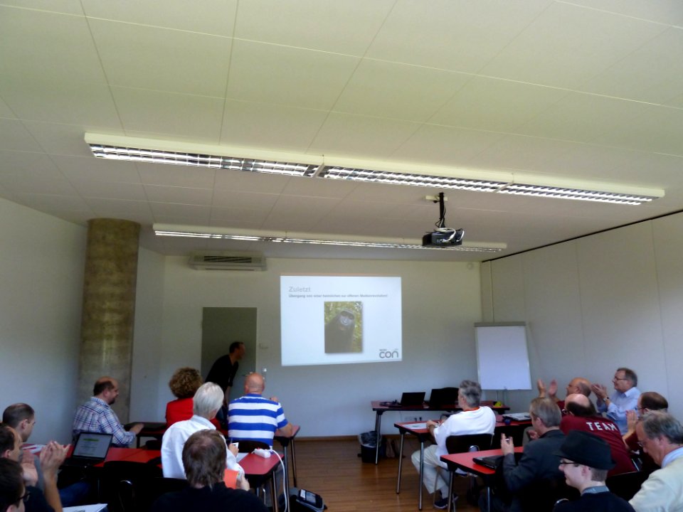 WikiCon 2014-Raum Broccoli-Freitag-Wiki ist mehr als Wikipedia. Neue Perspektiven der Wiki-Revolution (3)