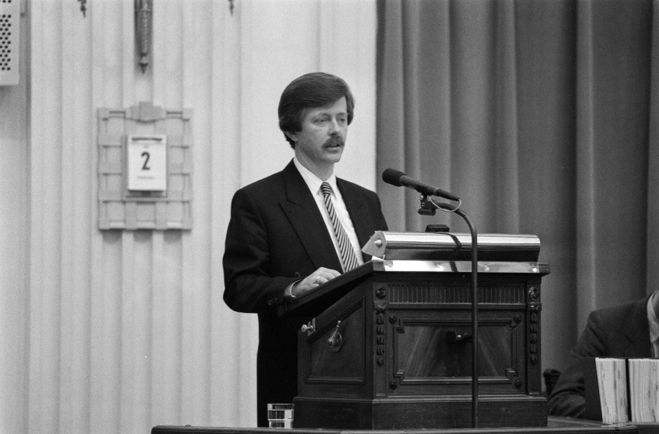 VVD-fractievoorzitter Joris Voorhoeve spreekt, op de voorgrond CDA-fractievoorzi, Bestanddeelnr 934-4478