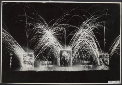 Vuurwerk wat wordt afgestoken t.g.v. de viering van de verjaardag van koningin W, Bestanddeelnr 014-0441