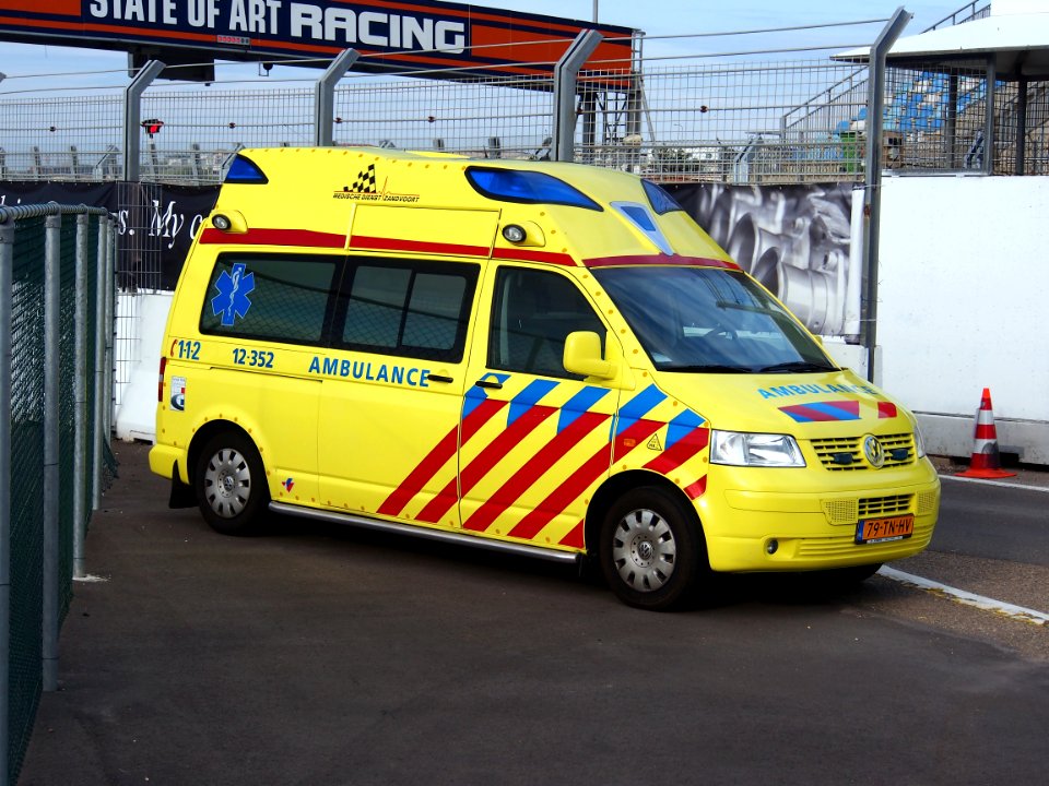 VW Ambulance, unit 12-352 at Zandvoort 
