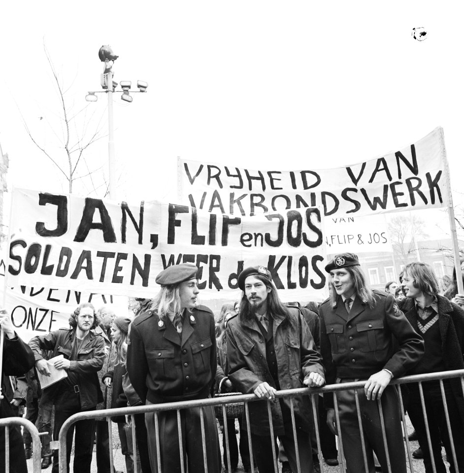 VVDM-leiders bij Ministerie van Defensie , v.l.n.r. VVDM-ers Flip Koudenburg, Ja, Bestanddeelnr 927-0999