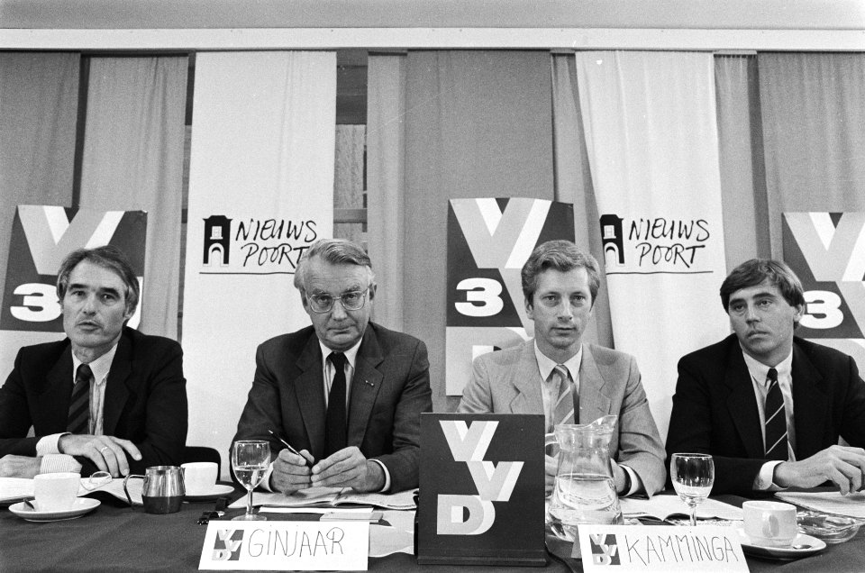 VVD presenteert ontwerp-verkiezingsprogramma v.l.n.r. R. de Korte , Ginjaar, Ka, Bestanddeelnr 933-4049
