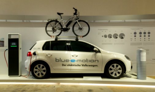 VW Golf blue-e-motion Verkehrsmuseum Dresden