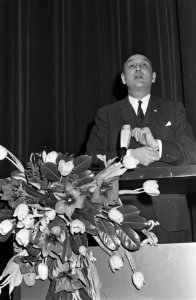 VVD-avond in de RAI, de heer Toxopeus tijdens toespraak, Bestanddeelnr 920-0699