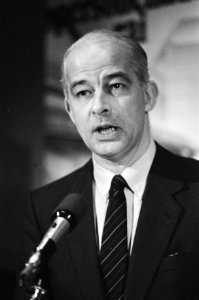 W.M. Grefte, voorzitter van de afdeling auto's van de RAI, Bestanddeelnr 932-4648