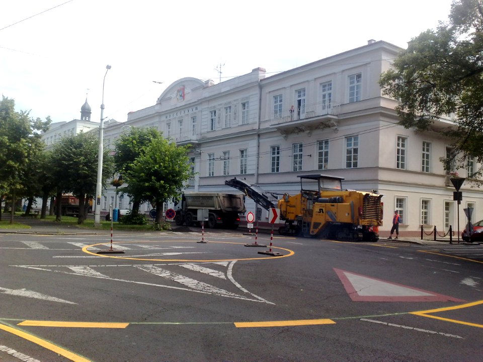 Vytváření kruháku u Nových lázní - začátek července 2013 10