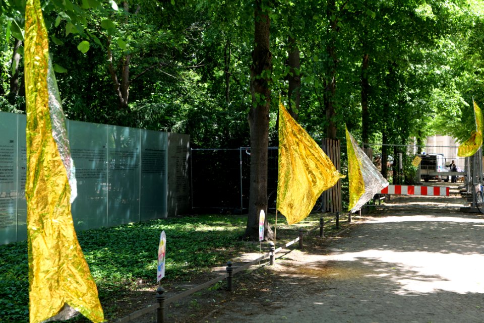 VVN-BdA protest at Sinti and Roma memorial 2020-06-06 09