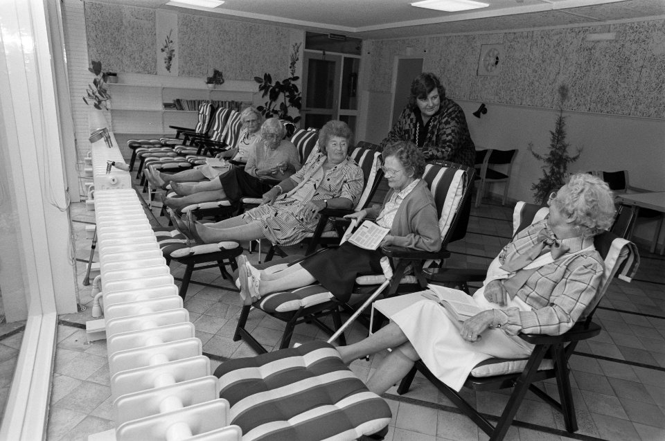 VVD-woordvoerster Terpstra bezoekt herstellingsoord Overbosch in Hilversum i.v.m, Bestanddeelnr 934-0407