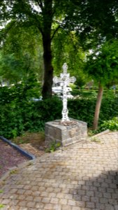 Wahlwiller-kerkhofkruis achter kerk (6)
