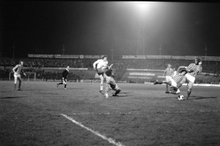 Wageningen tegen FC Den Haag 0-1 (beker), Mansveld (l) scoort, Bestanddeelnr 927-8764