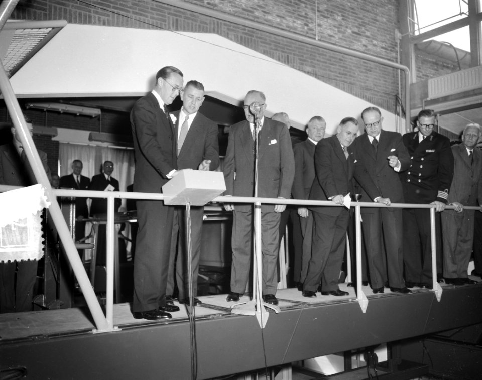 Wageningen opening Zeegangslaboratorium door Prins Bernhard, Bestanddeelnr 907-7351