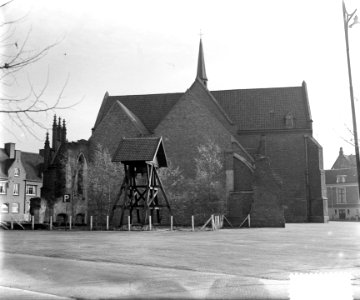 Wageningen, Ned. Hervormde kerk. Situatie voor de werderopbouw van de door oorlo, Bestanddeelnr 934-5440