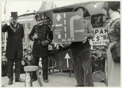 Wagenspel i.v.m. de heropening (voetgangersdomein) van de Grote Markt. NL-HlmNHA 54011656