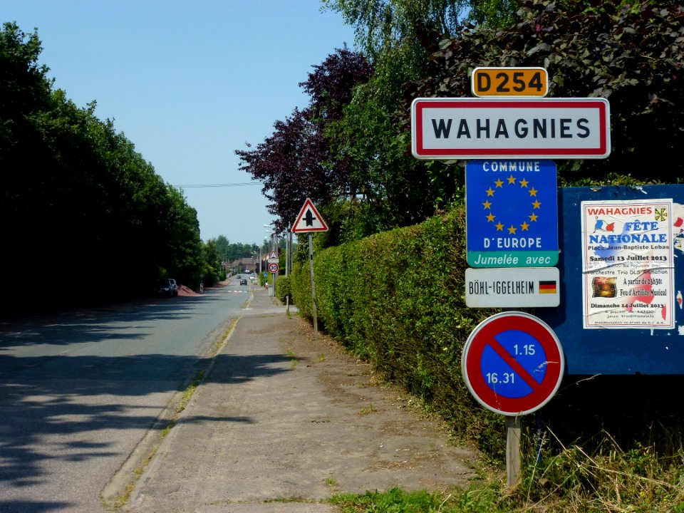 Wahagnies (Nord, Fr) city limit sign