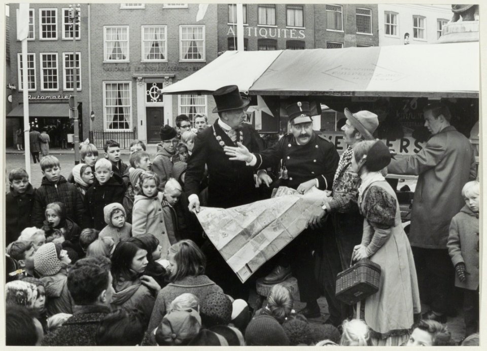 Wagenspel i.v.m. de heropening (voetgangersdomein) van de Grote Markt