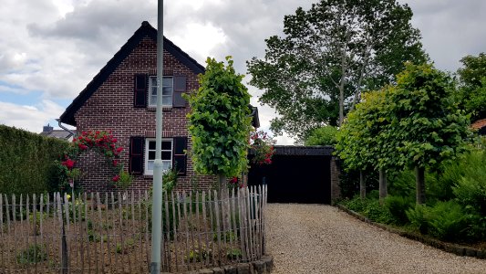 Wahlwiller-Mariasculptuur in gevel President J.F. Kennedystraat 2 (4)