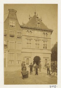 Waag op de hoek van de Damstraat en het Spaarne, Inventarisnummer NL-HlmNHA 10253