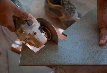 Grinder worker site
