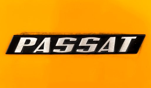VW Passat Schriftzug, SahiFa Braunschweig, AP3Q0124 edit