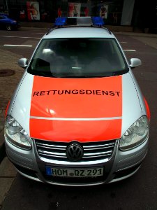 VW Rettungsdienst Notarzt aus Homburg in Saarbruecken, bild2
