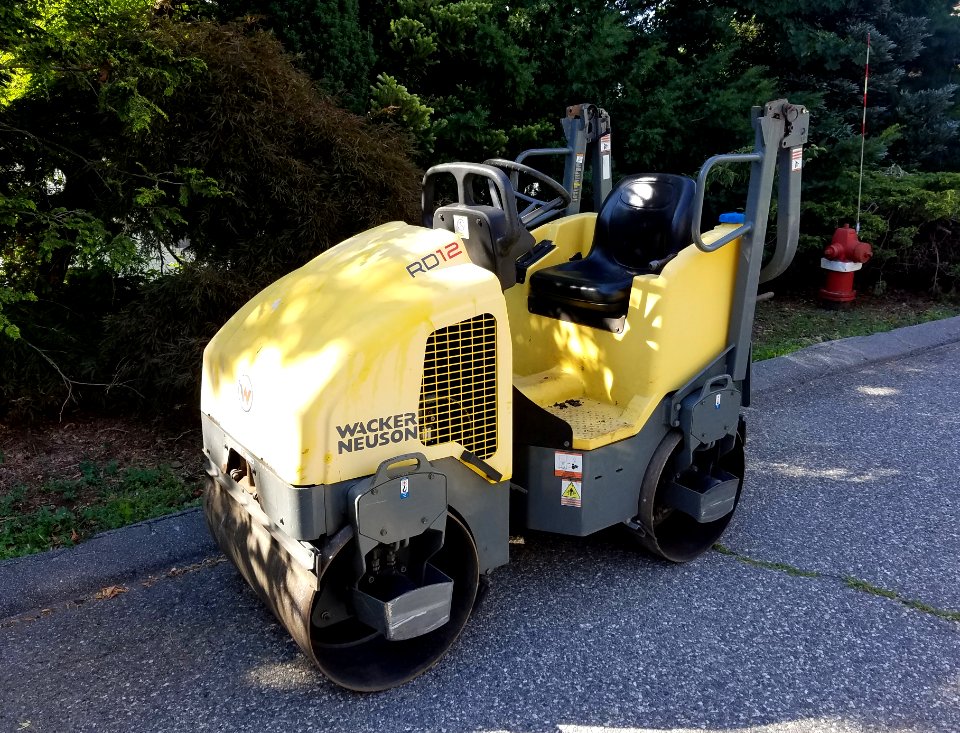 Wacker Neuson RD12 road roller - 20200813 091753
