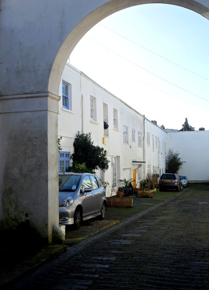 Sussex Mews, Eastern Road, Brighton (February 2014) (2)