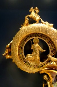 Staff of the Bishop of Tuy, made by Masriera brothers, view 3, Catalan, 1907 AD, gold with ivory figures attributed to E. Bernabes - Museo Nacional de Artes Decorativas - Madrid, Spain - DSC08047