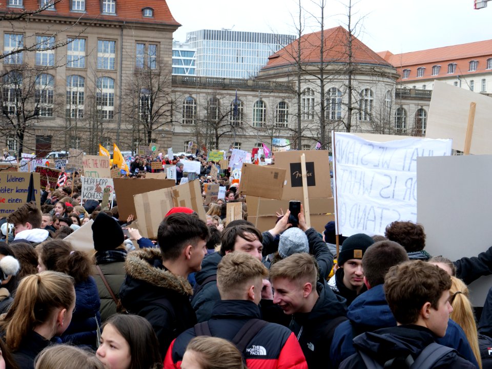 Start of the FridaysForFuture demonstration Berlin 15-03-2019 05