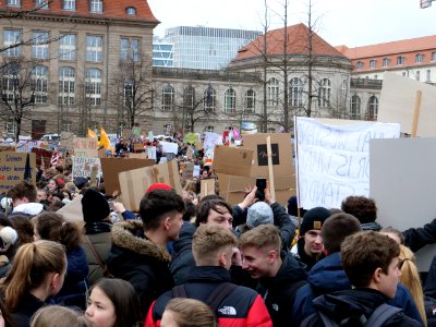 Start of the FridaysForFuture demonstration Berlin 15-03-2019 05