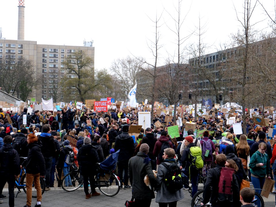 Start of the FridaysForFuture demonstration Berlin 29-03-2019 17