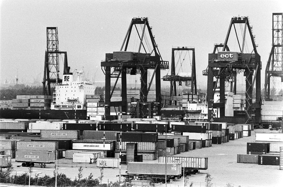 Staking bij havenbedrijf ECT duurt voort overzicht van de van bedrijf ECT, Bestanddeelnr 932-1853