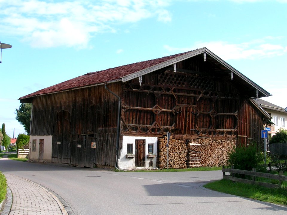 Stadel mit Bundwerkfront, Traunwalchen
