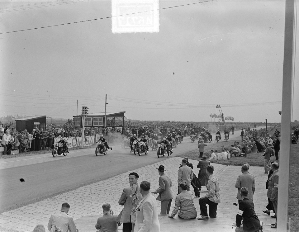 Start 500cc klasse, Bestanddeelnr 904-6717