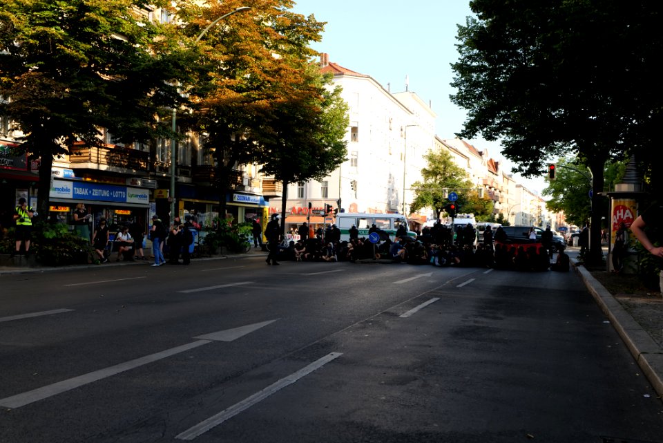 Syndikat eviction protest Berlin Hermannstraße 2020-08-07 10