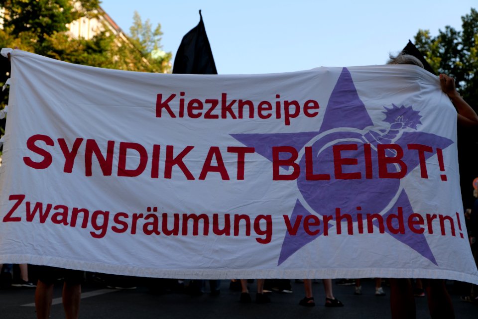Syndikat eviction protest Berlin Hermannstraße 2020-08-07 13