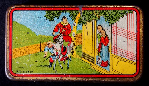 Sweets tin, with Japanese or Chinese woman and man on a horse, foto3