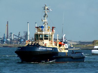 Svitzer Marken IMO 9292890 bow in front of locks IJmuiden, Holland 16-Aug-2005